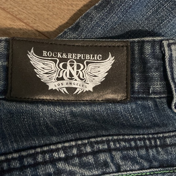 Rock & Republic Jean Shorts - Picture 3 of 4